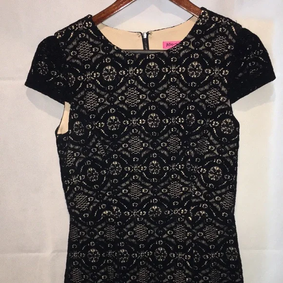 Betsy Johnson Black Lace Overlay Dress With Tan Lining and Cap Sleeves | Size 4 - Picture 1 of 8